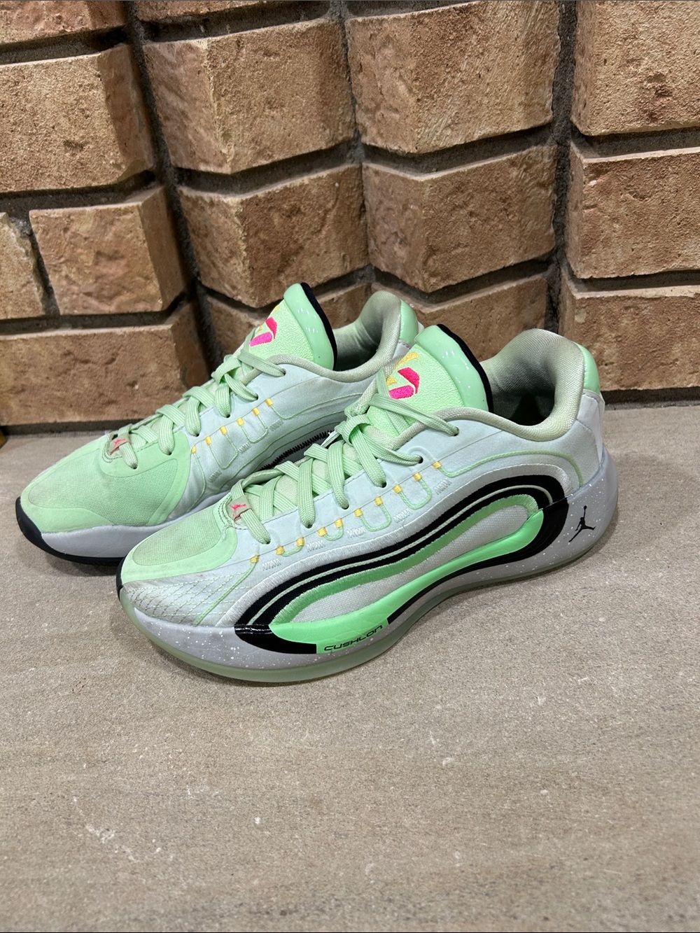 Nike Air Jordan Luka 4 GS Mint Green Vapor Women’s size 8.5 = 7Y HJ5225-300